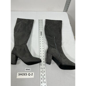 Womans High Boots Gray 10 1/4 Zip Heel Almond Toe NWOT